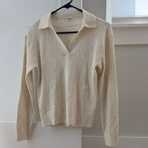 BRAND NEW Uniqlo V-Neck Collared Women's Top
